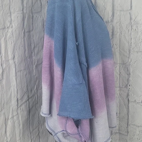 We The Free Blue and Purple Ombre Crop Top‎ - Picture 5 of 7